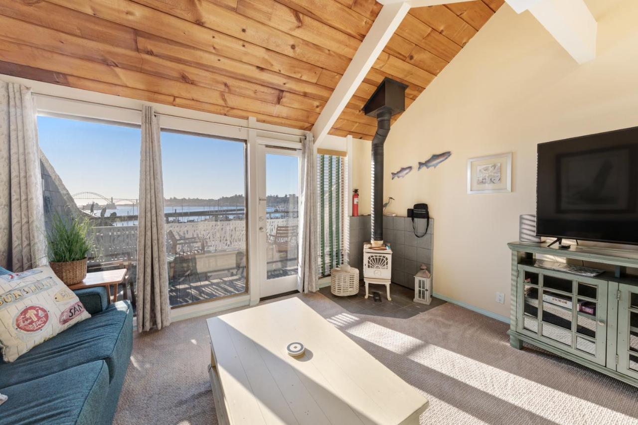 Embarcadero Bay View Apartment Newport Exterior photo